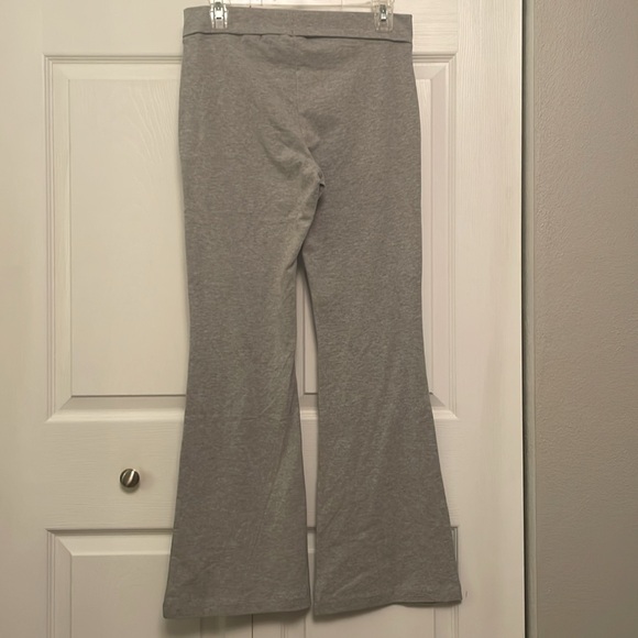 Flared Wide Legged Pants Heather Gray Medium for Casual Wear or Workouts - Picture 5 of 14